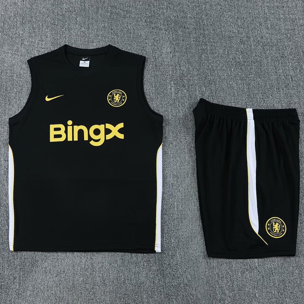 Chelsea black sportswear set detail