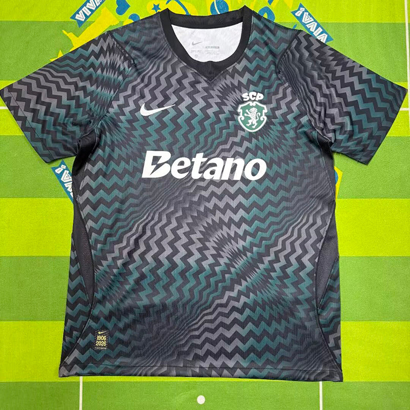 Sporting Lisbon goalkeeper jersey image 2