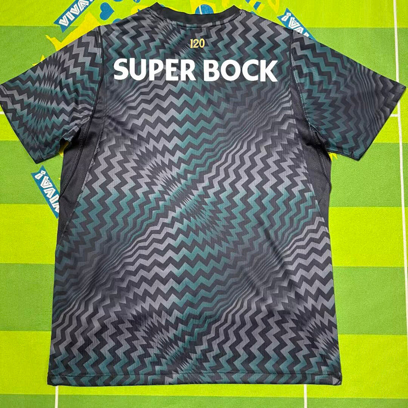 Sporting Lisbon goalkeeper jersey image 3
