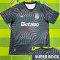 Sporting Lisbon goalkeeper jersey image 1